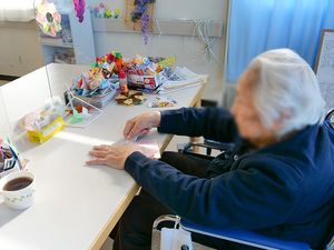 折り紙制作の居室