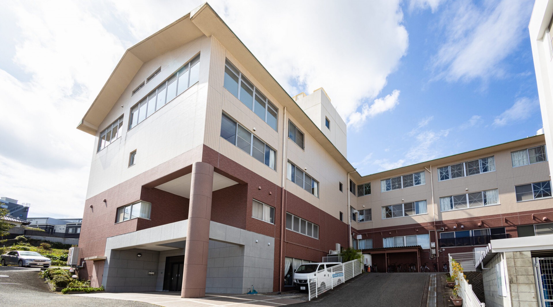 介護老人保健施設 永寿苑の外観