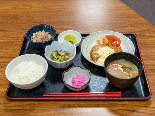 栄養バランスの食事セット