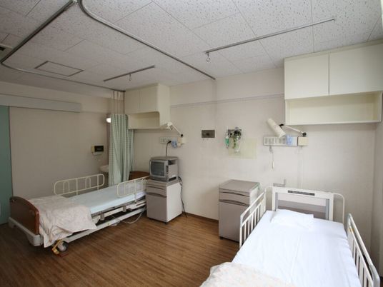 二床の居室  