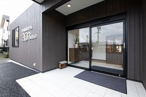 落ち着いた雰囲気の玄関