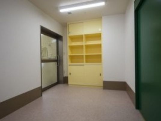 廊下の収納棚  