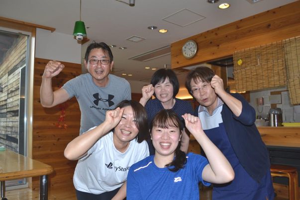 元気なスタッフの集合