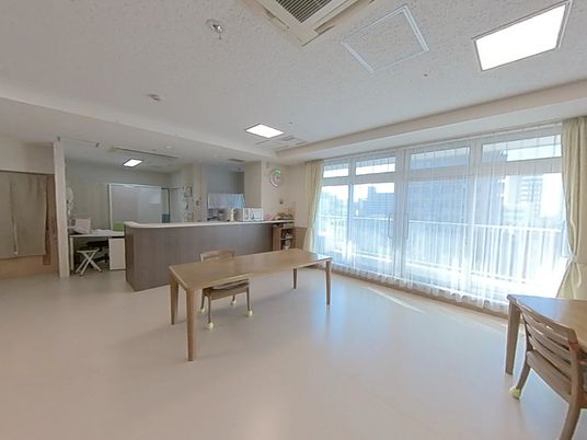ゆとりある清潔な居室