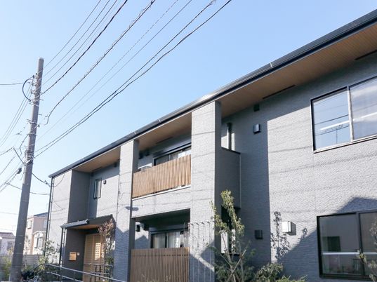 モダンな建物の外観