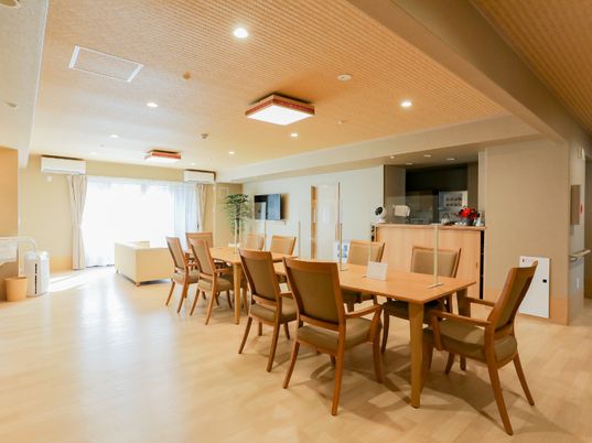 共有スペースのダイニング