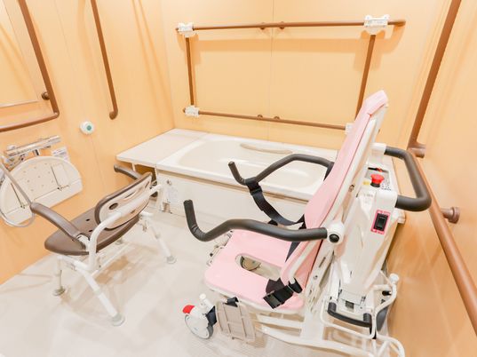 バリアフリー対応浴室設備