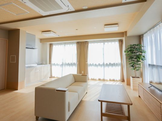 居室の明るいインテリア