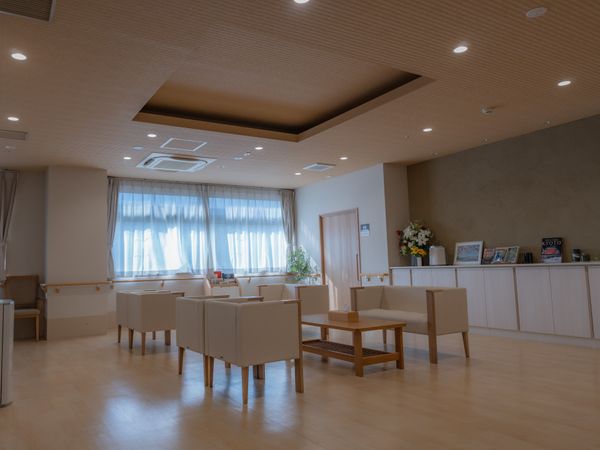 落ち着いた雰囲気のラウンジ