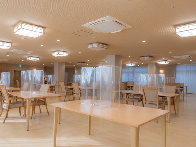 清潔感のある食堂 食堂 働きやすい環境の中、利用者様の食事の準備を担う食堂でのお仕事です。