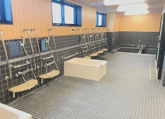 清潔な浴室空間