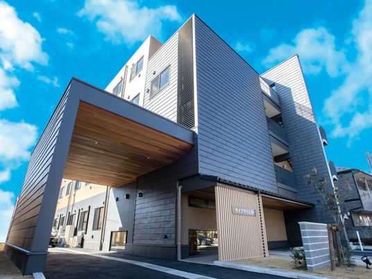 モダンな建物外観  