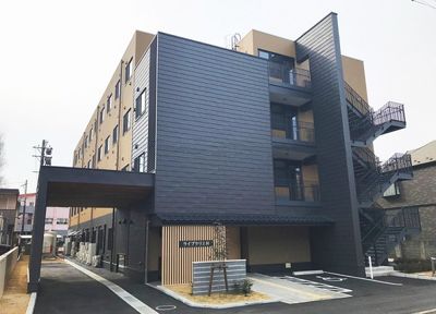 現代的な建物の外観