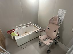 設備充実の介護浴室