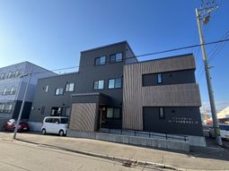 スタイリッシュな建物外観