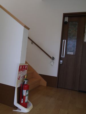 消火器設置の安全な廊下