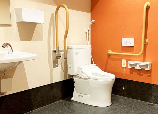 安全配慮のトイレ設備