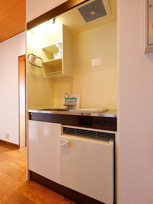 キッチンの洗面台と収納