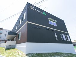新築そうな建物外観