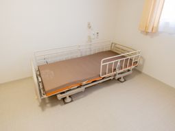 安全柵付きシングルベッド