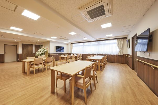 清潔な食堂での仕事