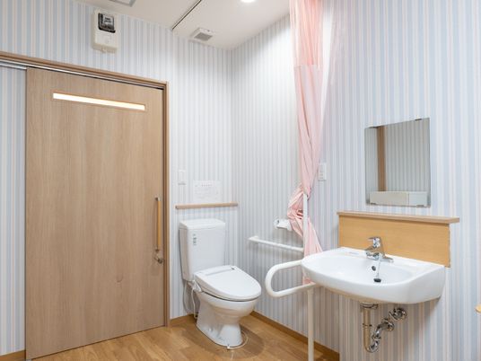 手すり付きトイレの設備