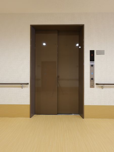 シンプルな壁の収納