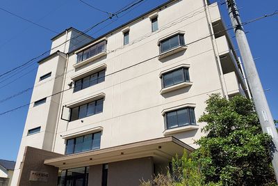 高層建物の外観