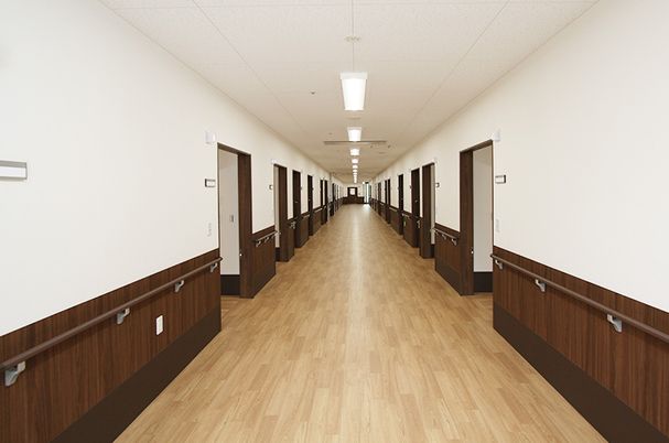 広々とした廊下の様子