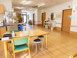 ゆったりとしたダイニングルーム