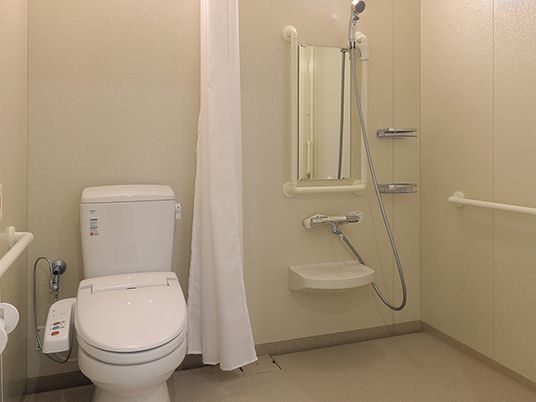 バリアフリーのトイレ設備