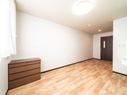 シンプルな居室空間