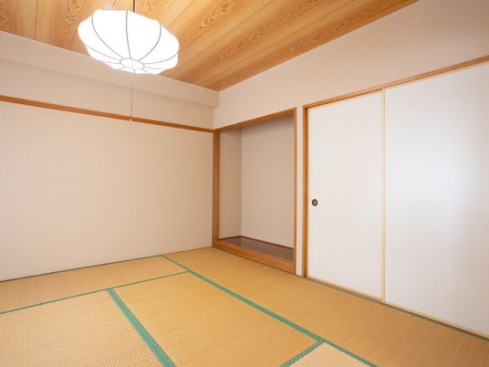 落ち着いた雰囲気の和室