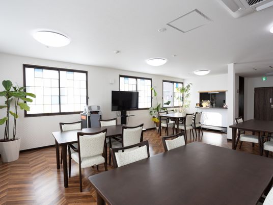 広々としたダイニングエリア