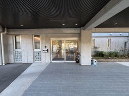 広々とした入り口
