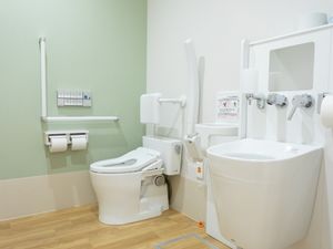バリアフリー対応のトイレ