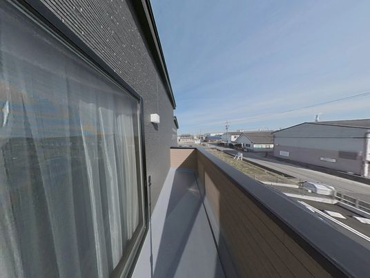 広々とした屋外テラス