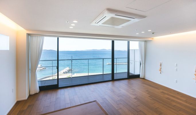 海の見えるリビング