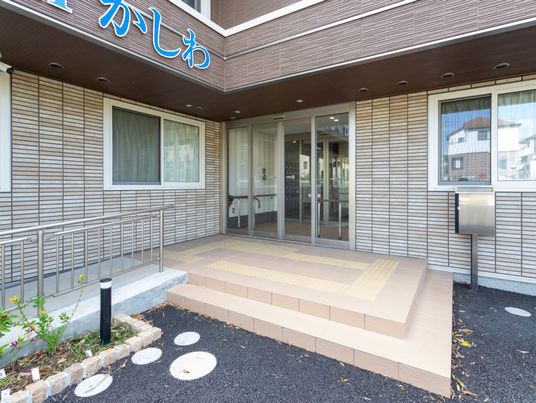 エントランス外観