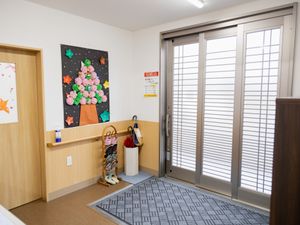 飾り付けがある出入口