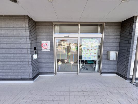 装飾のあるエントランス  
