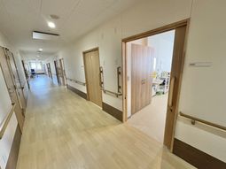 明るい廊下  