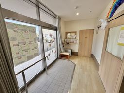 明るいエントランス  