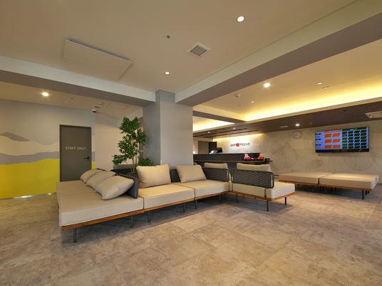 モダンな共有ラウンジ