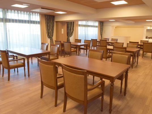 暖かみの食堂空間