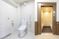 安全に配慮したトイレとエレベーター