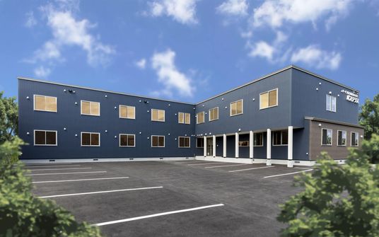 広範囲に広がる建物外観