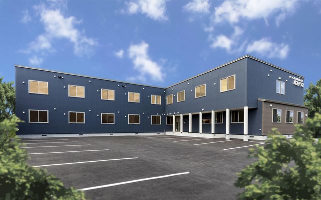 広範囲に広がる建物外観