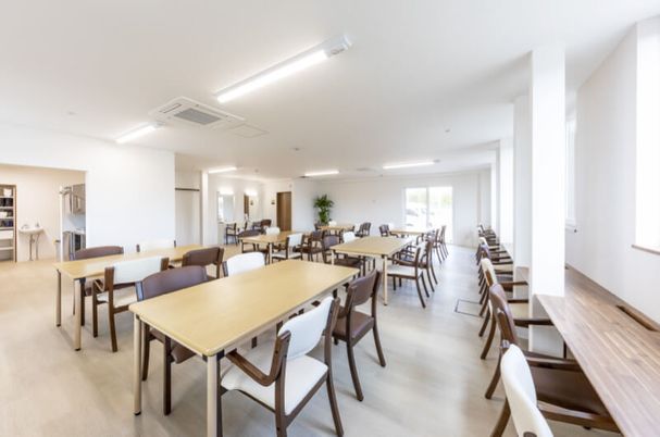 広々としたダイニングルーム