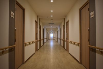 廊下の清潔な空間